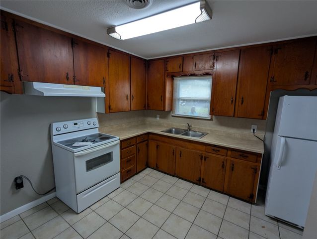 5204 Mallory Drive, Haltom City, TX 76117