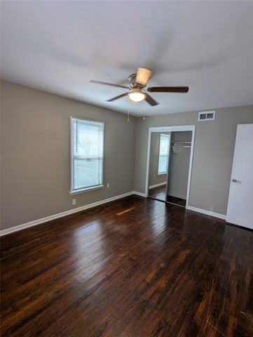 5204 Mallory Drive, Haltom City, TX 76117