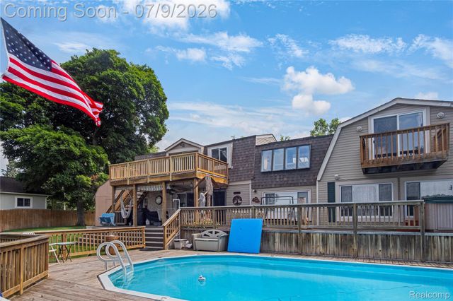10075 Graham Drive, Springfield Charter Township, MI 48348