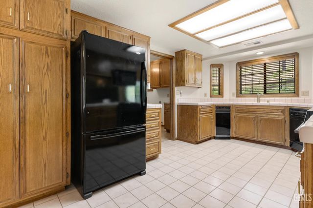 23480 Meadow View Court, Tehachapi, CA 93561