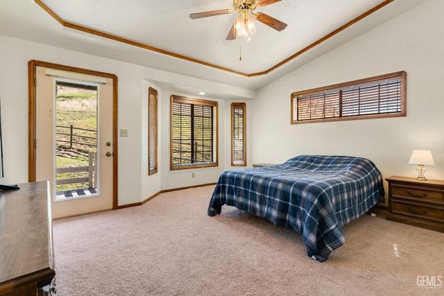 23480 Meadow View Court, Tehachapi, CA 93561