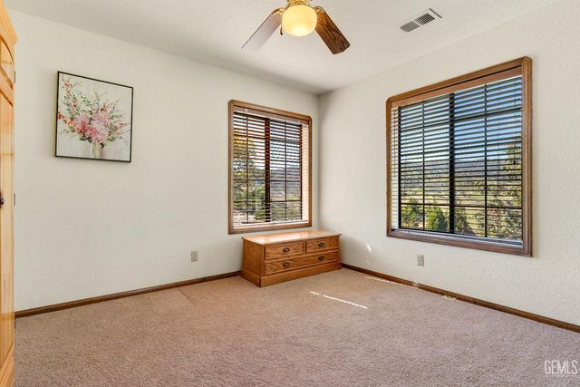 23480 Meadow View Court, Tehachapi, CA 93561