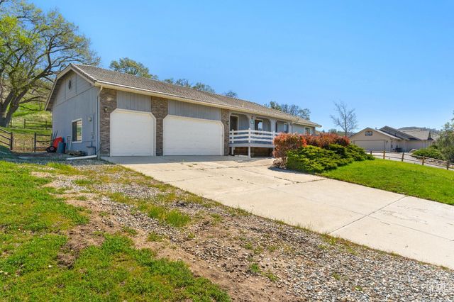 23480 Meadow View Court, Tehachapi, CA 93561