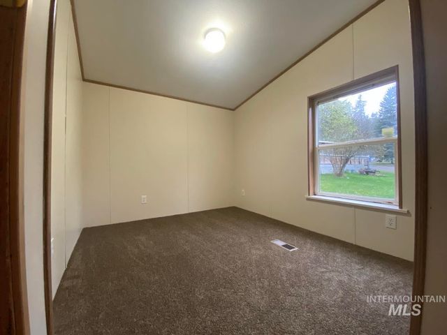 174 Elmwood Loop 7, Lenore, ID 83544