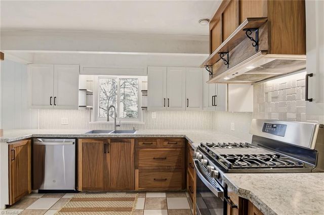 233 Nordwin Drive, Winston-salem, NC 27104