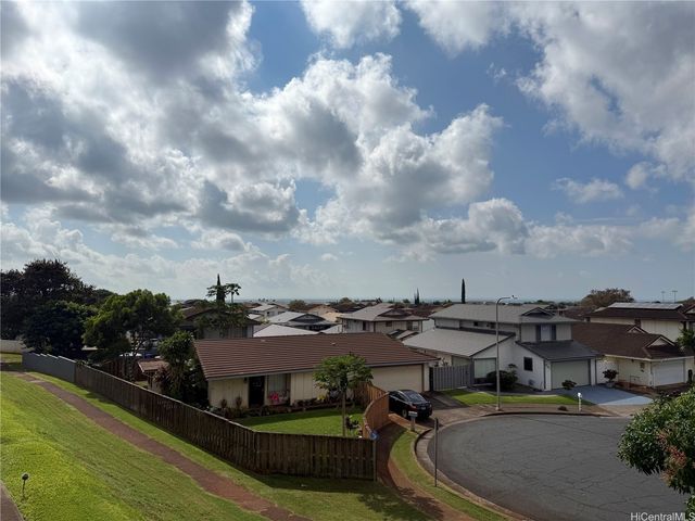 94-1420 Kulewa Loop 37S, Waipahu, HI 96797