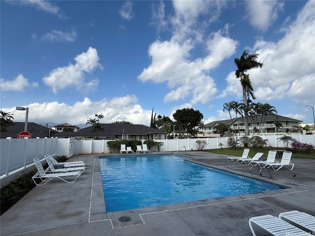 94-1420 Kulewa Loop 37S, Waipahu, HI 96797