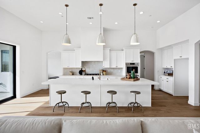 12900 Altair Court, Bakersfield, CA 93314