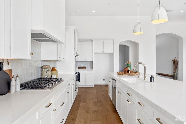 12900 Altair Court, Bakersfield, CA 93314