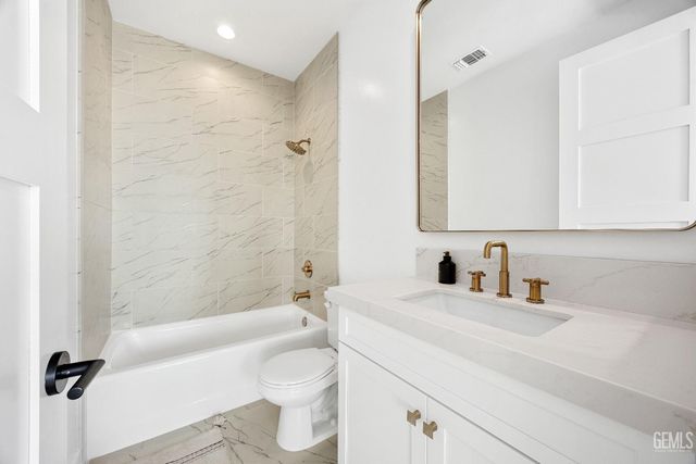 12900 Altair Court, Bakersfield, CA 93314