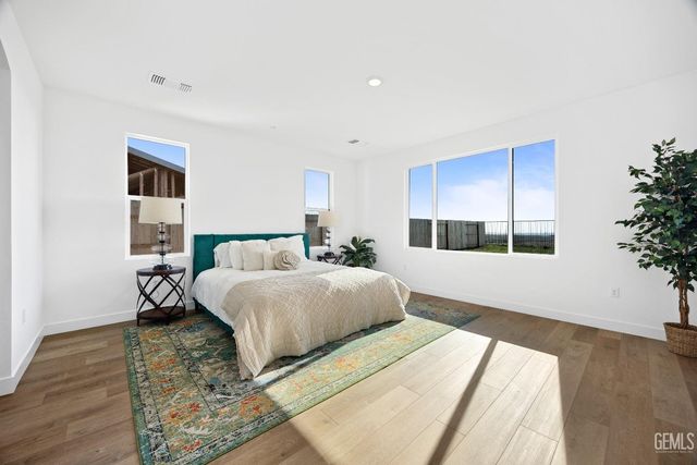 12900 Altair Court, Bakersfield, CA 93314