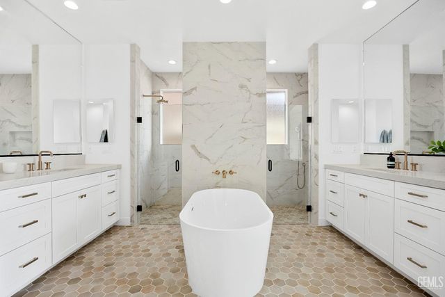 12900 Altair Court, Bakersfield, CA 93314