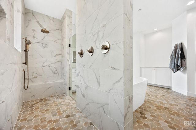 12900 Altair Court, Bakersfield, CA 93314