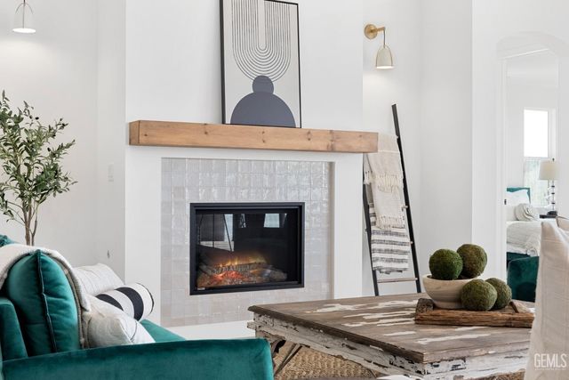 12900 Altair Court, Bakersfield, CA 93314