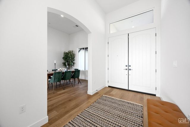 12900 Altair Court, Bakersfield, CA 93314