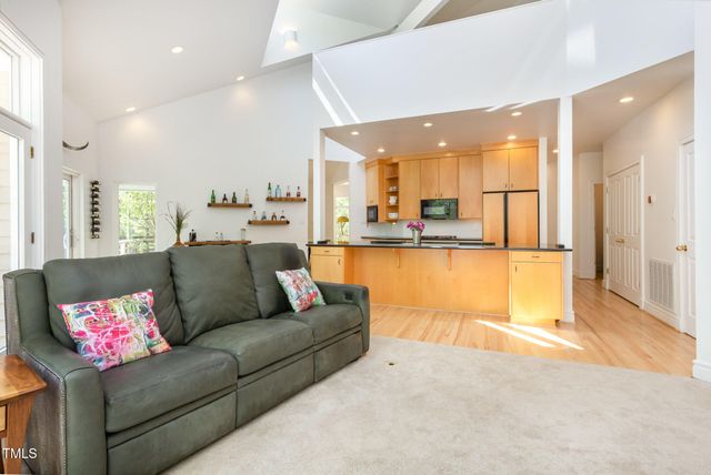 1011 Wood Sage Drive, Chapel Hill, NC 27516
