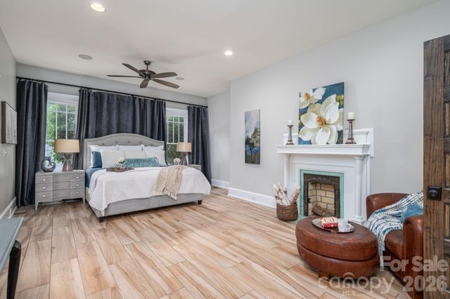 307 N Main Street, Belmont, NC 28012