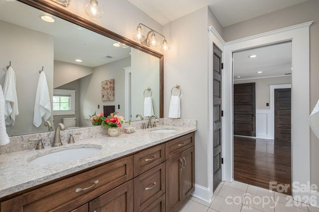 307 N Main Street, Belmont, NC 28012