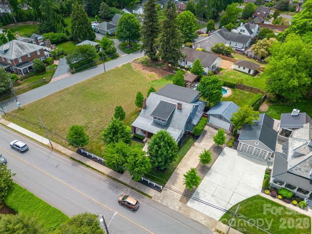 307 N Main Street, Belmont, NC 28012