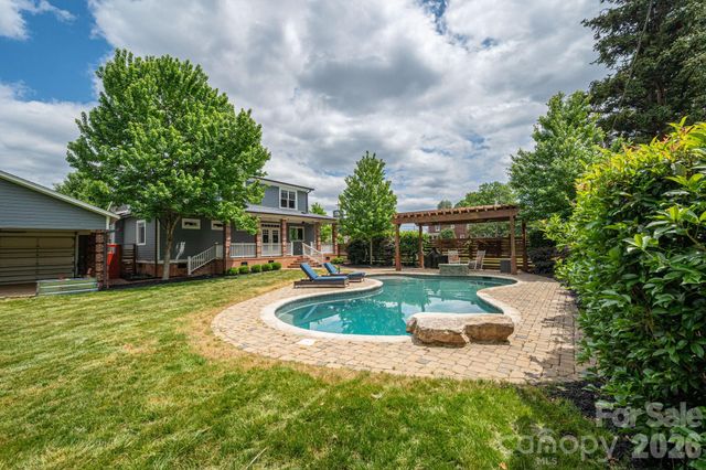 307 N Main Street, Belmont, NC 28012