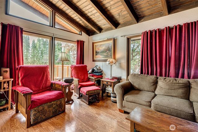 1415 Cloverdale Road, Kalama, WA 98625