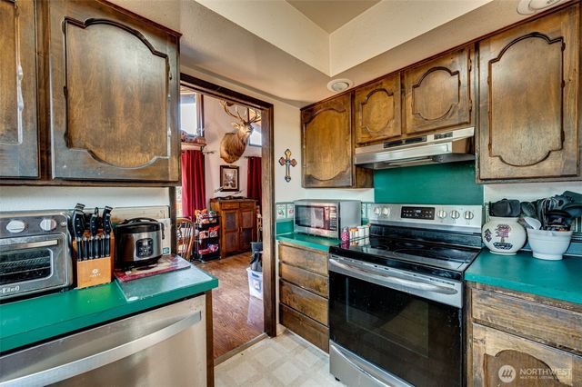 1415 Cloverdale Road, Kalama, WA 98625