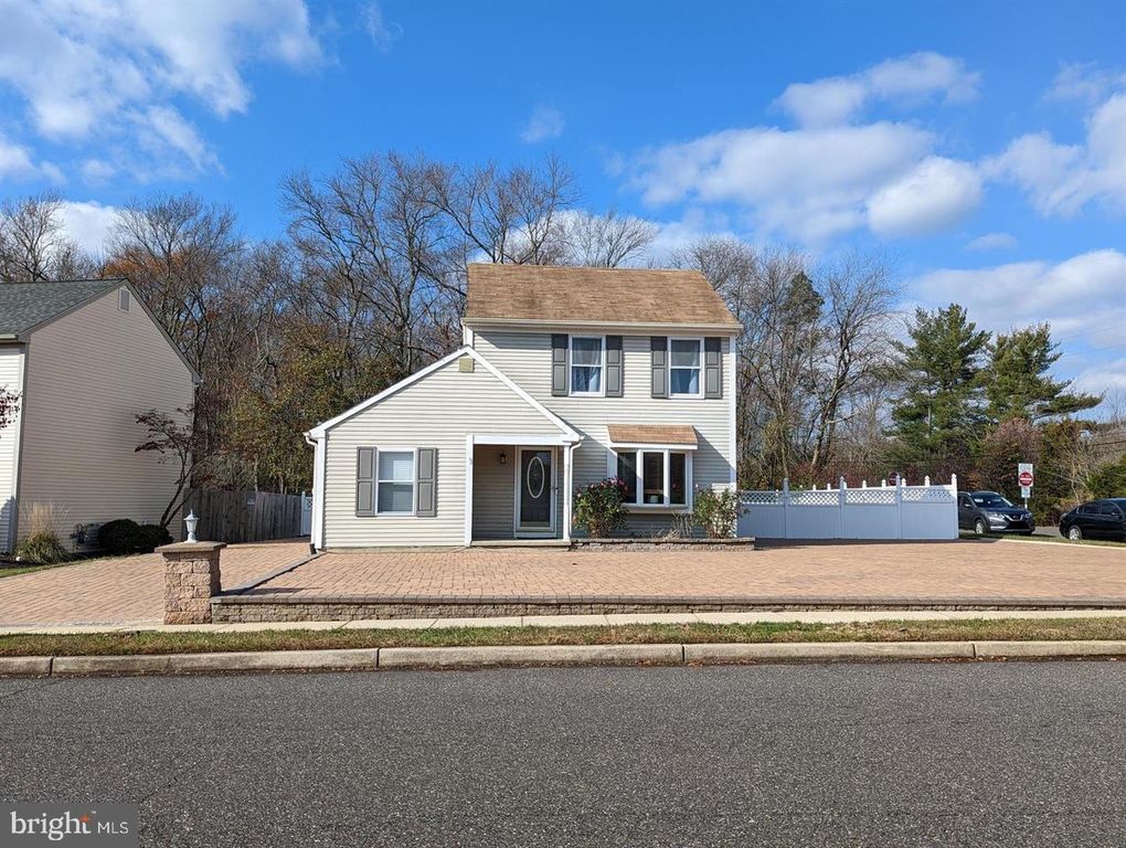 1 WOODHAVEN WAY, Sicklerville, NJ 08081