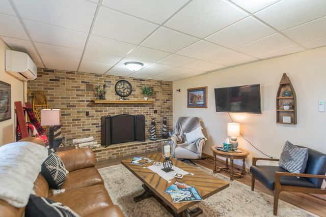 6148 N. Sluetter Road, Pequot Lakes, MN 56472
