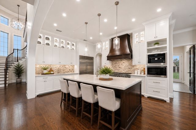 2202 Barcelona Court, Westlake, TX 76262
