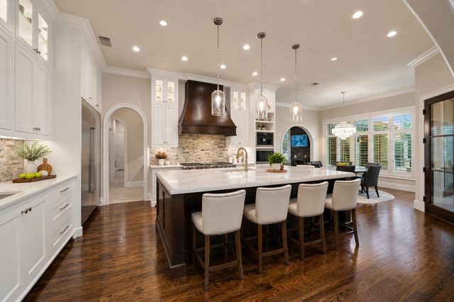 2202 Barcelona Court, Westlake, TX 76262