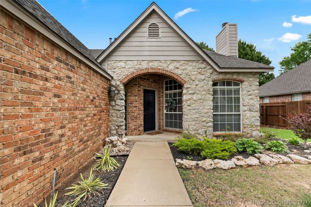 2817 E 102nd Place, Tulsa, OK 74137