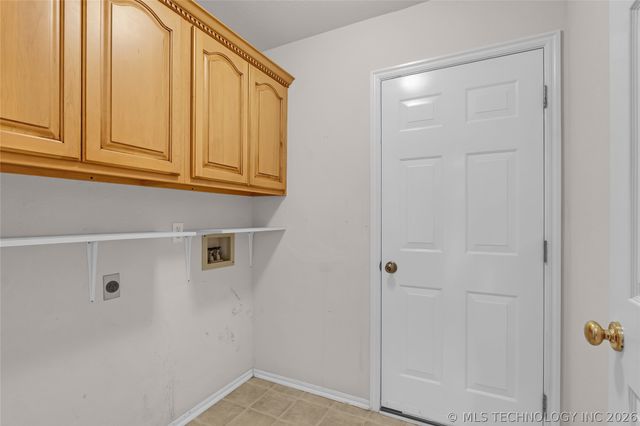 2817 E 102nd Place, Tulsa, OK 74137