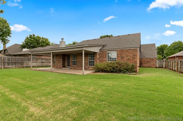2817 E 102nd Place, Tulsa, OK 74137