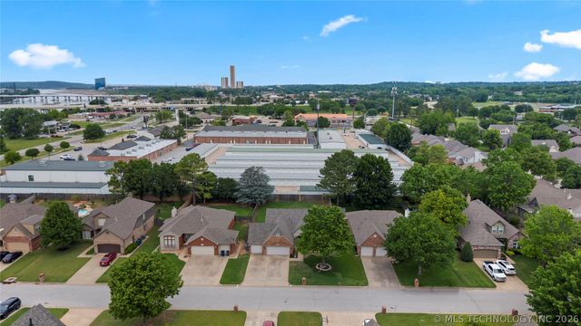 2817 E 102nd Place, Tulsa, OK 74137