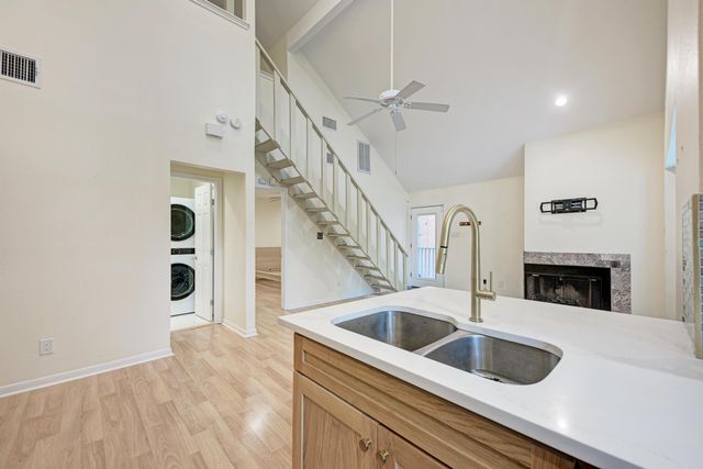 4209 Marathon BLVD 202, Austin, TX 78756