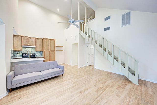 4209 Marathon BLVD 202, Austin, TX 78756