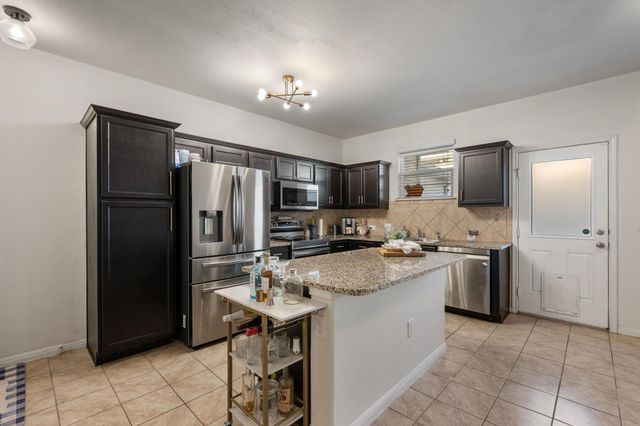 513 Katmai CIR, Pflugerville, TX 78660