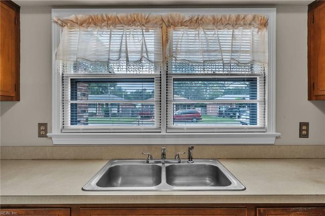 1511 Hazel AVE, Chesapeake, VA 23325
