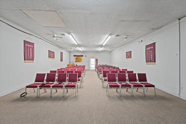 121 Kaufman Street, Waxahachie, TX 75165