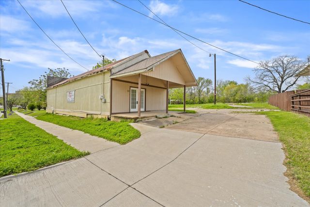 121 Kaufman Street, Waxahachie, TX 75165