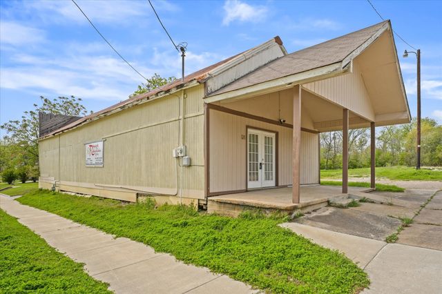 121 Kaufman Street, Waxahachie, TX 75165