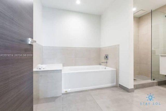 777 N Ocean Drive N423, Hollywood, FL 33019