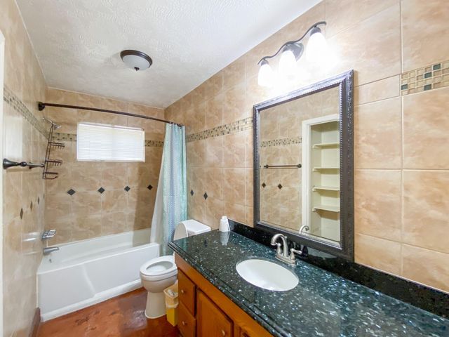 11414 Chelsea Walk Drive, Houston, TX 77066