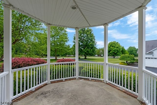 40 Southgate Dr, Clinton Twp., NJ 08801