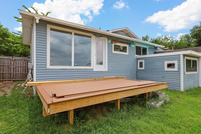 8048 Woodvale Road, Fort Worth, TX 76135