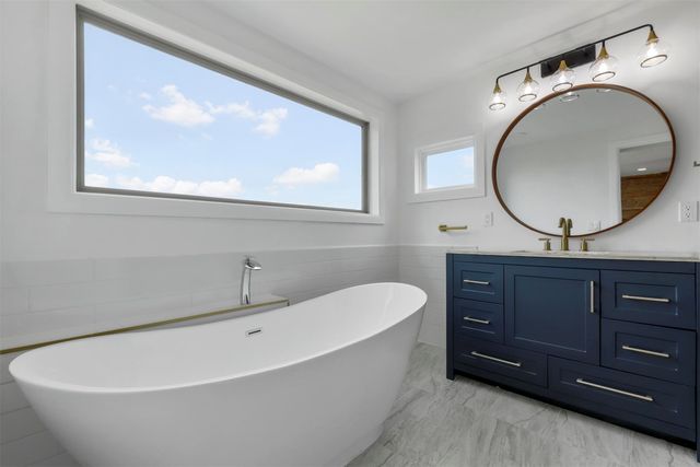 8048 Woodvale Road, Fort Worth, TX 76135