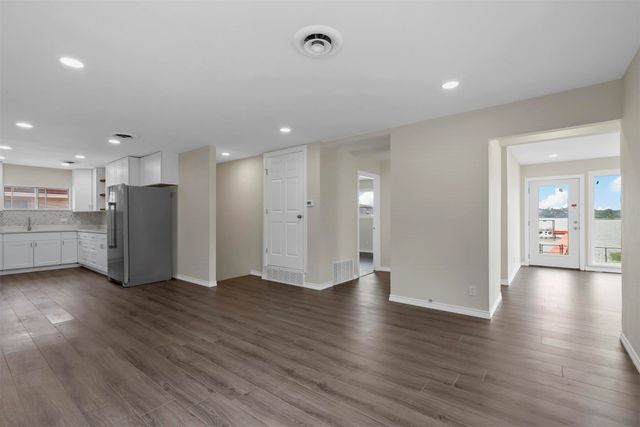 8048 Woodvale Road, Fort Worth, TX 76135