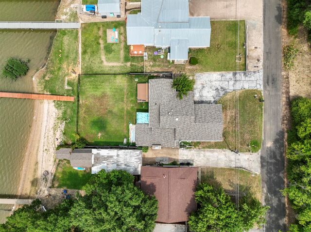 8048 Woodvale Road, Fort Worth, TX 76135