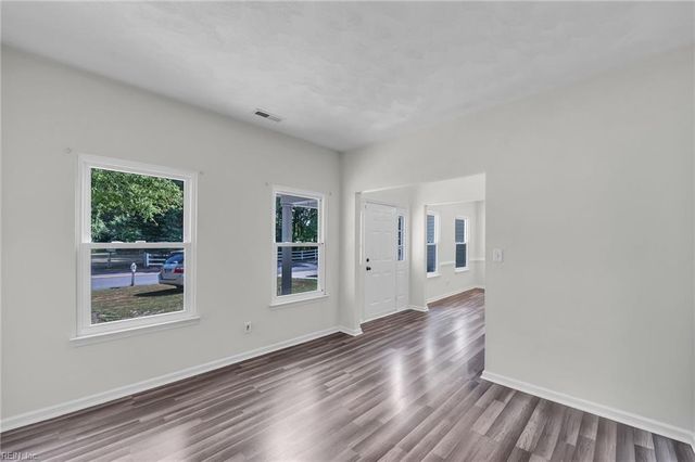748 Clearfield AVE, Chesapeake, VA 23320