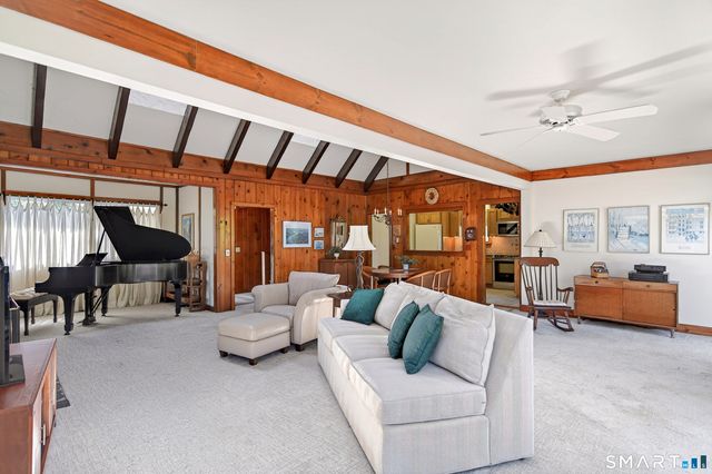 1 Deer Run, New Fairfield, CT 06812